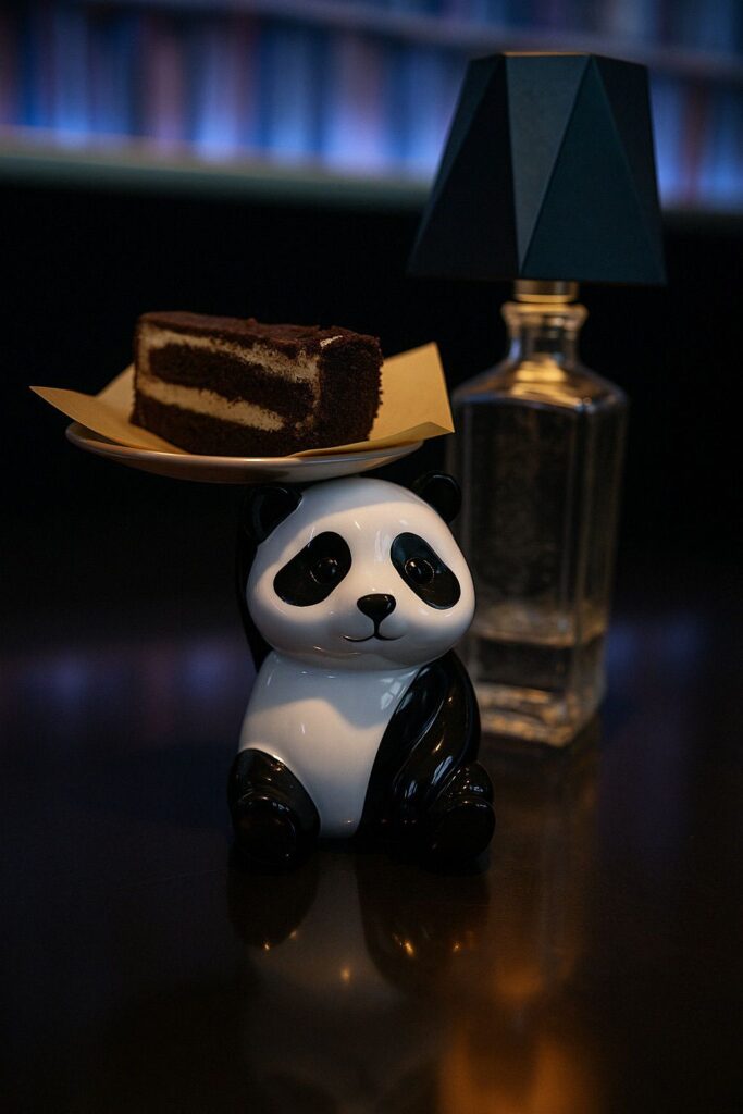 Tarta de Nutella con crema de cacao y avellanas.