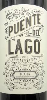 Botella de Puente del Lago, vino tinto Rioja con crianza.