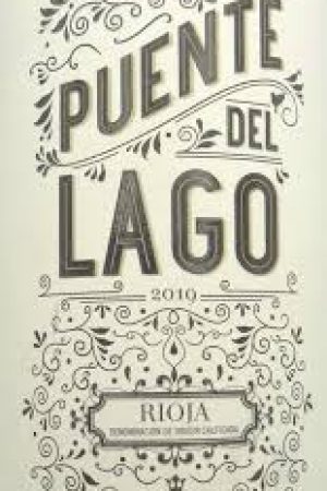 Botella de Puente del Lago, vino tinto Rioja con crianza.
